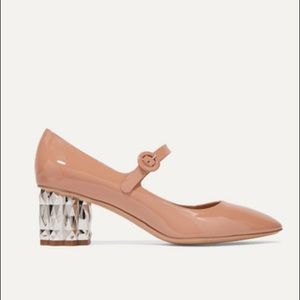 NWT Salvatore Ferragamo Ortensia 55 SZ 7